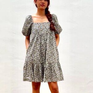 Uniqlo Mini Dress Square Neck Dark Floral Ditsy Size XS Summer Sun Dress Puff